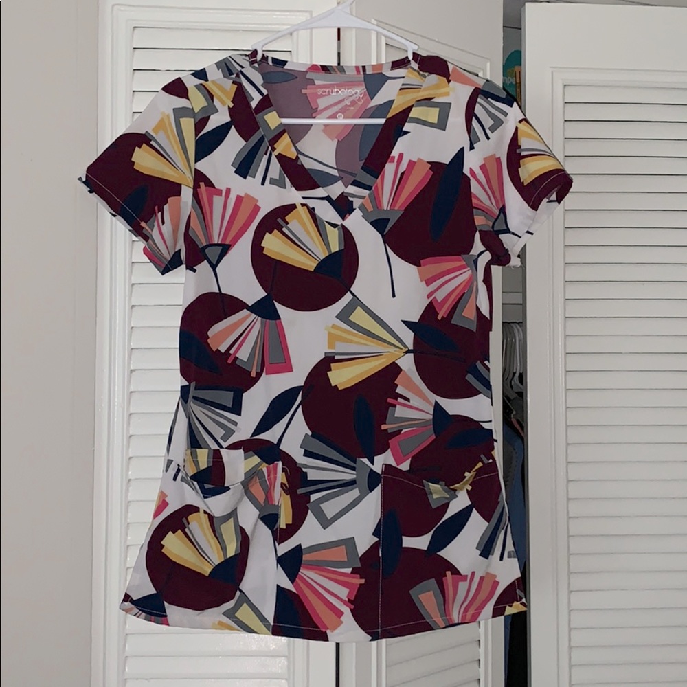 Scrub top